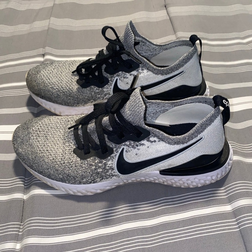 Nike Epic React Flyknit 2 men’s size 9
